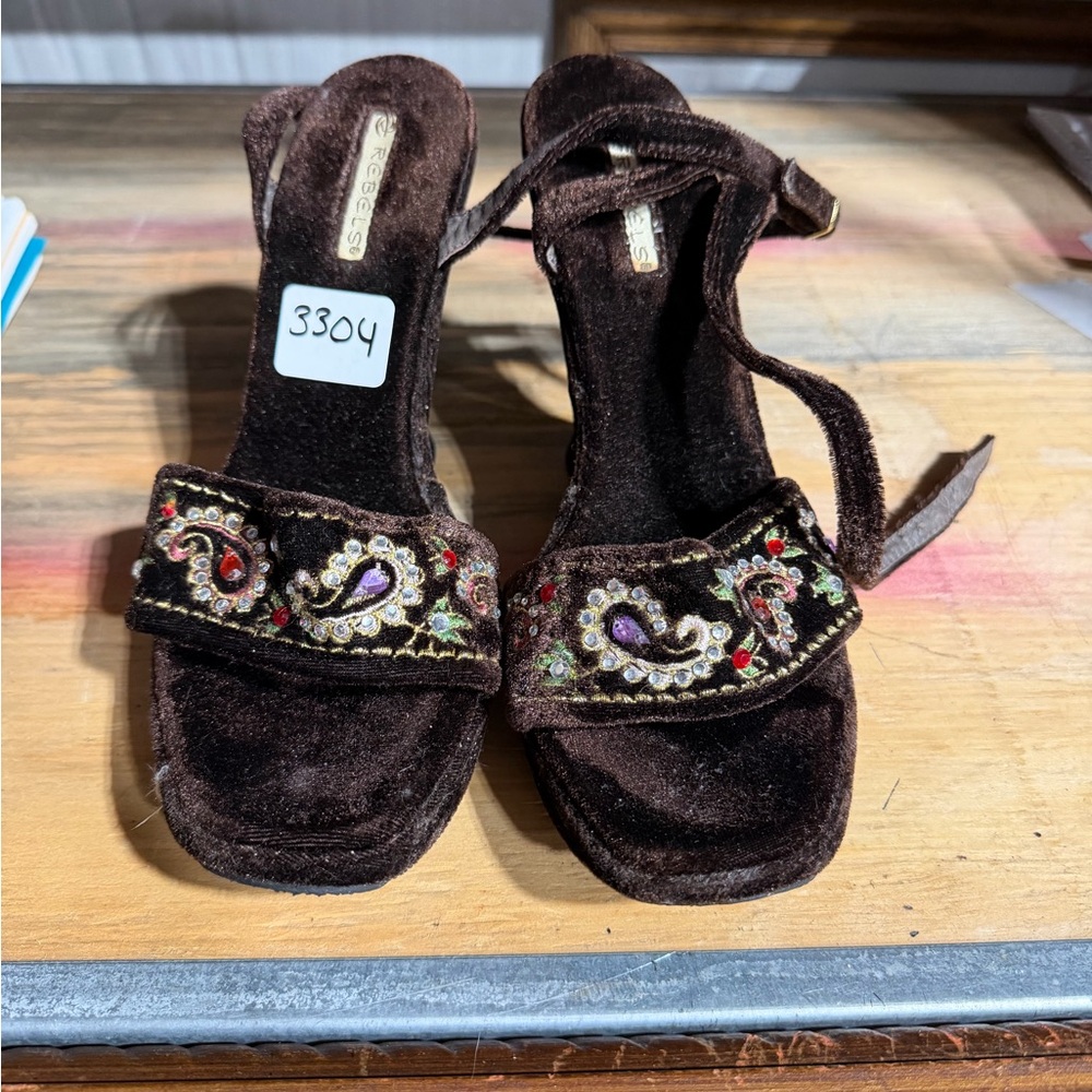 #3304-Embellished Brown Velvet Women's Sandals